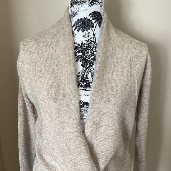 COPY - Vince shawl neck sweater S - Picture 2 of 5